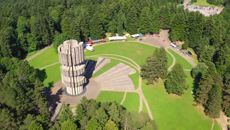 Panoramic-view-of-monument-memorial-to-the-Battle-of-Kozara,-Bosnia