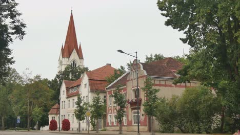 Torre-De-La-Iglesia-Evangélica-Luterana-En-Silute,-Lituania