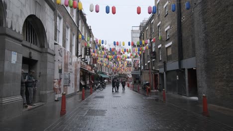 Barrio-Chino-De-Londres-Vacío-En-Un-Día-Lluvioso-Debido-Al-Bloqueo-De-Covid