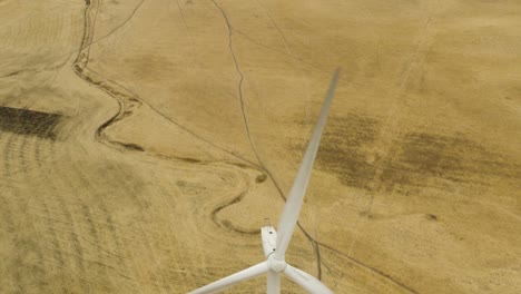 Luftaufnahme-Von-Windmühlen,-Die-Sich-Auf-Montezuma-Hügeln-Drehen