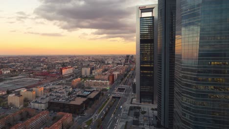 Aussicht-Vom-Torre-Espacio-Bei-Sonnenuntergang