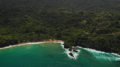 Aerial-fooatge-of-an-amazing-coastline-on-the-island-of-Tobago,-Englishman's-Bay