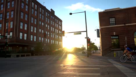 Flujo-De-Tráfico-En-Cámara-Lenta-Del-Centro-De-Denver