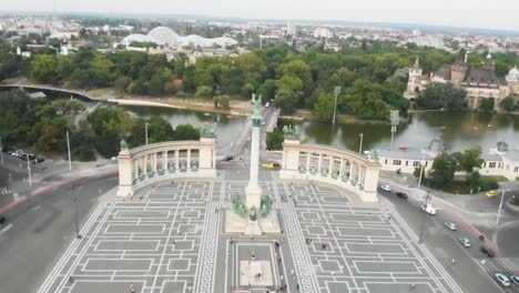 Straight-through-Forward-Flight-over-Heroes'-Square-in-Hungary,-Budapest