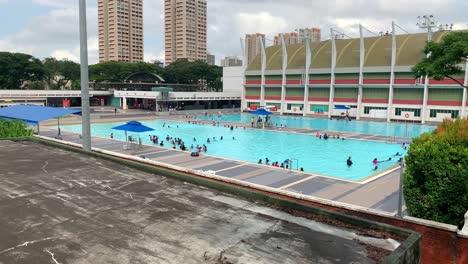 Öffentliches-Schwimmbad-In-Einem-Schwimmkomplex-Neben-Dem-Toa-Payoh-Stadion-In-Singapur
