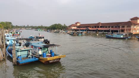 MERSING,-MALAYSIA--AUGUST-1,-2020:-Quiet-morning-atmosphere-at-Fisherman-Jetty-in-Mersing-Town,-Johor,-Malaysia