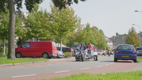 Un-Desfile-De-Motociclistas-Para-Recaudar-Fondos-Para-La-Lucha-Contra-El-Cáncer-Infantil