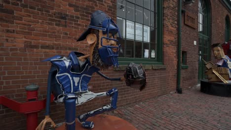 Arte-De-Hockey-De-Béisbol-En-El-Distrito-De-La-Destilería,-Toronto