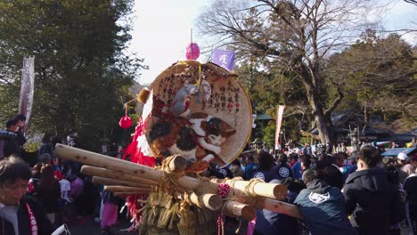 Hermosa-Carroza-Sagicho-Para-El-Año-De-La-Rata-En-Omihachiman-Japón