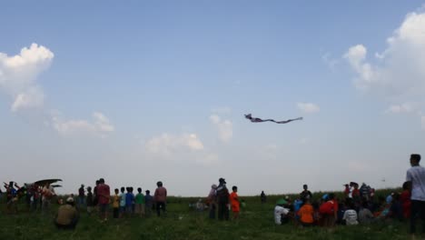 Competencia-De-Cometas-En-El-Cielo,-Blora,-Java-Central,-Indonesia,-6-De-Septiembre-De-2020