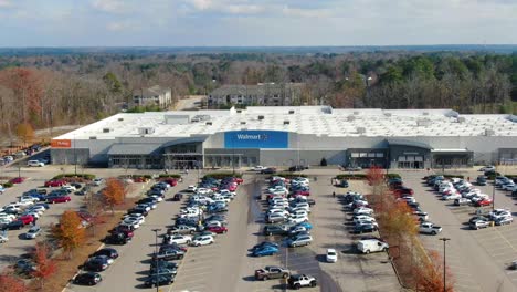Wide-shot-of-Walmart-shopping-center