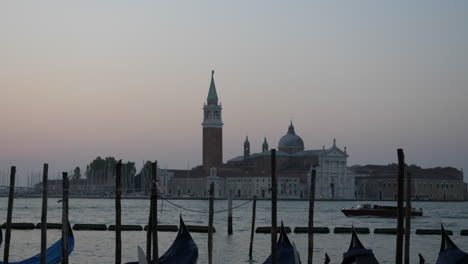 Tag-Der-Kanäle-In-Venedig