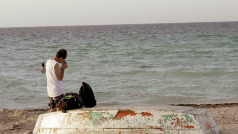 Turista-Fumando-Puerto-Progreso-Vida-En-Merida-Yucatan-Mexico