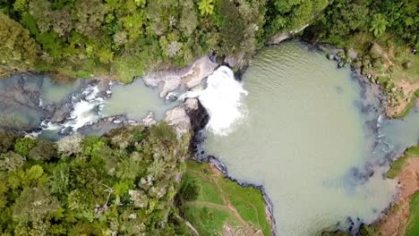 Disparando-@hunua-Falls-En-Auckland-Nueva-Zelanda-Usando-Dji-Mavic-Pro