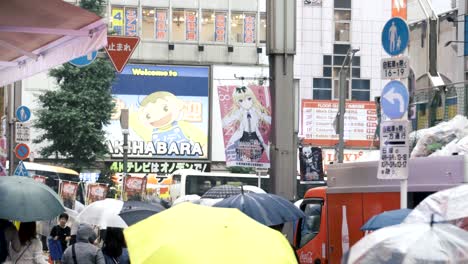 Busy-Streets-in-Tokio,-Capital-of-Japan,-Asia