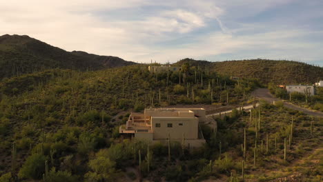 Ein-Schönes-Und-Einfaches-Haus-Am-Tucson-Mountain-Park-In-Arizona-–-Luftaufnahme