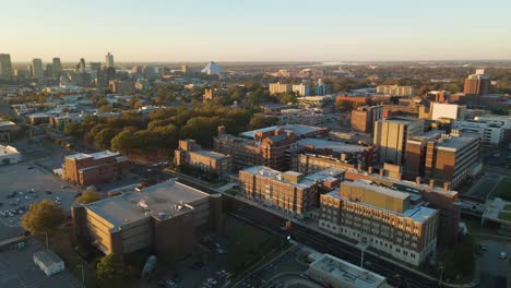 Luftaufnahmen-Des-Gesundheitswissenschaftszentrums-Der-Universität-Von-Tennessee-In-Memphis-Tennessee-4k