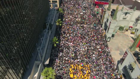 Aerial-4K-footage-of-Black-Lives-Matter-protest-in-Los-Angeles,-California,-USA