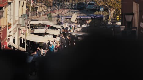 Profundidad-De-Campo-Poco-Profunda-Del-Mercadillo-Local-En-Tordera-Cerca-De-Barcelona-España-Antes-De-Los-Cierres