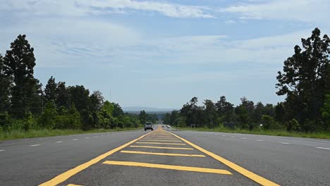 Autobahn-Zum-Pha-Taem-Nationalpark-Und-Zum-Mekong-Fluss