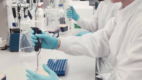 scientists-working--in-pharmaceutical-lab