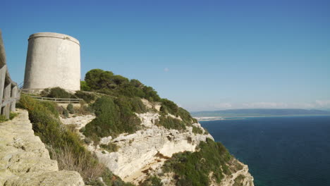 Old-surveillance-tower-in-top-of-a-cliff-in-Spain