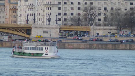 Videos-Zu-Donauschiffen-Mit-Schnellem-Vorlauf