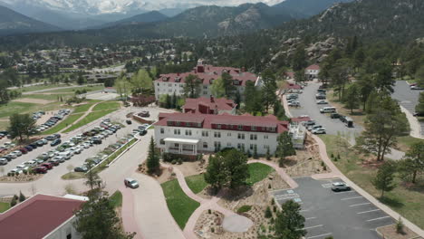 Stanley-Hotel-in-Estes-Park-Colorado-was-the-inspiration-for-the-Overlook-Hotel-from-the-Shining-and-was-used-in-the-TV-series