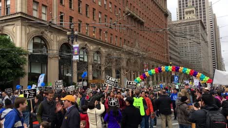 Anti-Abtreibungs-Demonstranten-Versammeln-Sich-Im-Rathaus-Von-San-Francisco