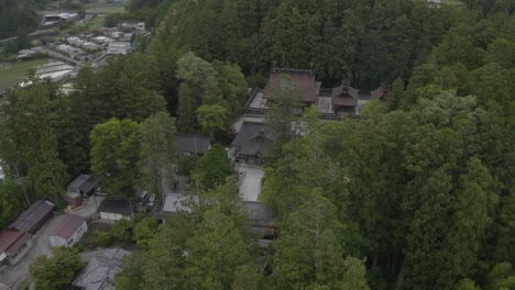 Drone-shot-of-Oyunohara-biggest-tori-gate-of-japan-Hongu-Taisha-Kumano-Kodo