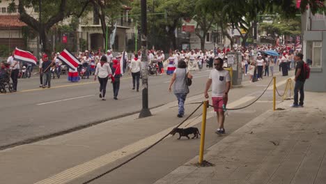 Behinderte-Kinder-Im-Rollstuhl-Nehmen-An-Der-Parade-Zum-Unabhängigkeitstag-Von-Costa-Rica-Teil