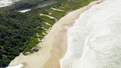 Luftaufnahme-Von-Lagoinha-Do-Leste-Beach,-Florianopolis,-Santa-Catarina,-Brasilien