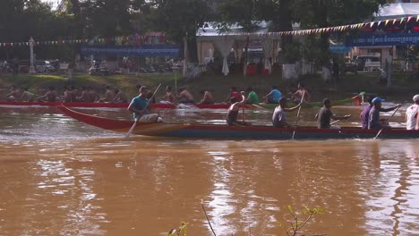 Two-Long-Canoe-Crossing-on-the-River