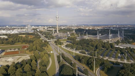Zeitraffer-über-Dem-Olympiapark-In-München