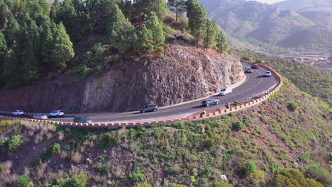 Cars-on-a-busy-serpentine-road-in-the-mountains,Tenerife,Canary-Islands,Spain