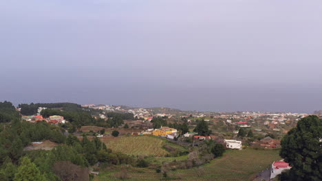 Ciudad-Costera-En-La-Costa-Atlántica-De-Las-Islas-Canarias,españa,niebla-Sobre-El-Mar