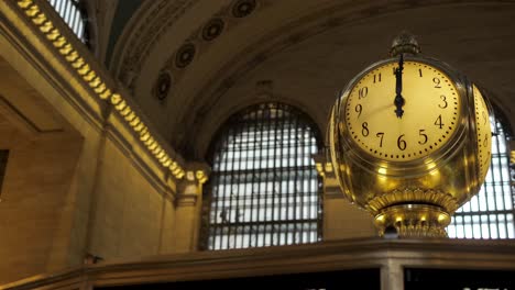 Grand-Central-Station-Clock-Close-Up-with-window-walker