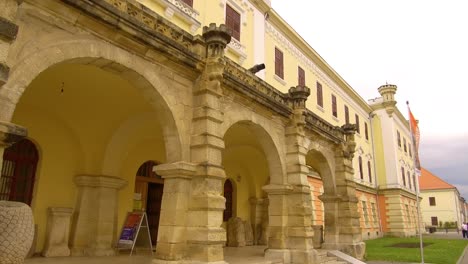 Upwards-Panning-shot-of-old-building-in-Citadel-Alba-Carolina-in-Alba-Iulia,-Tranilvania-,-Romanina