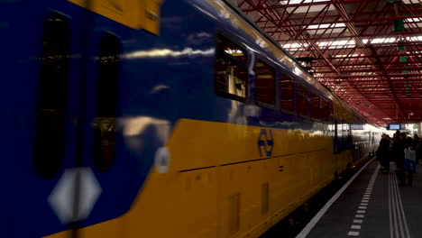 Intercity-arriving-Almere-Centrum-railway-station