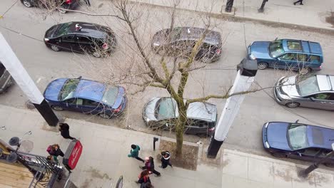 Cars-and-people-in-Spring-on-busy-the-St