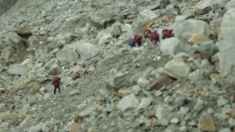 Trekkers-go-on-the-trail-in-the-Himalayan-mountains