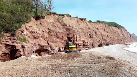 Coastal-erosion-of-cliffs-at-Sidmouth,-Devon-UK