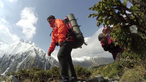 Himalaya-Bergsteiger-Eines-Bergsteiger-Ausbildungsinstituts-Auf-Dem-Weg-Zum-Trail