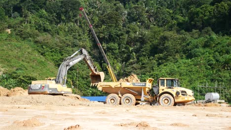 Trabajos-De-Movimiento-De-Tierras-En-Progreso