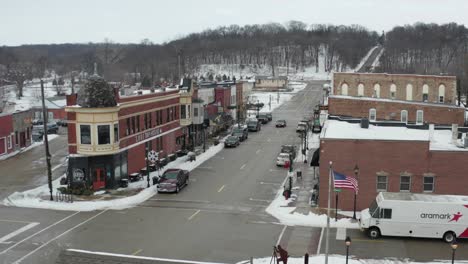 Hauptstraße-Einer-Kleinen-Kreisstadt-Im-Amerikanischen-Stil-In-Der-Wintersaison