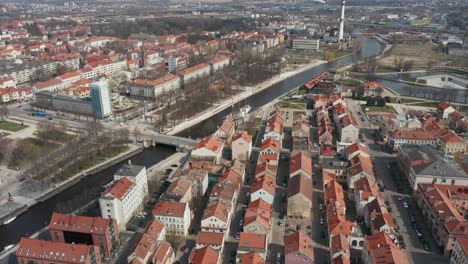 Antena:-Casco-Antiguo-De-Klaipeda-Arquitectura-Barroca-Histórica-Casas-Y-Río-Daneses