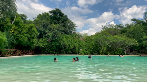 Timelapse-En-Una-Alberca-Magnificienet-En-Yucatan