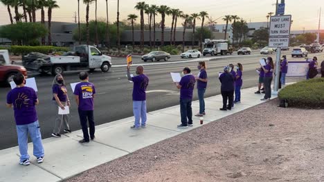 Nurses-protest-outside-hospital-about-Covid-19-safety-concerns