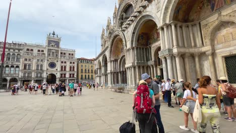 Torre-dell'Orologio-and-Saint-Mark's-Basilica