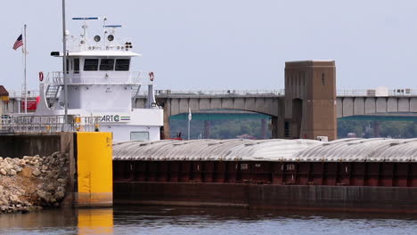 Barge-slowly-moving-through-Lock-No